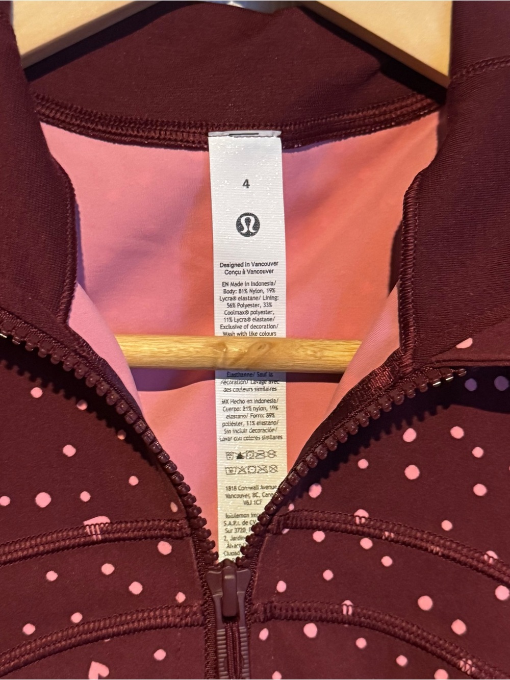 Lululemon Define Cropped Jacket Size 4 Pink Scattered Hearts Pattern - Picture 6 of 8